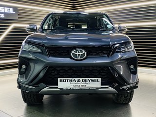 2023 Toyota Fortuner 2.4GD-6 R/B A/T - photo 2