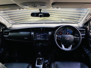 2023 Toyota Fortuner 2.4GD-6 R/B A/T - photo 8