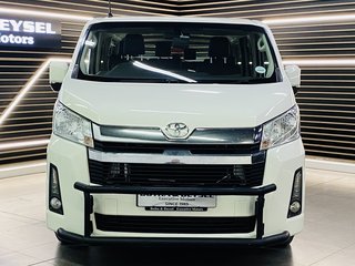 2019 Toyota Quantum 2.8 GL 11 SEAT - photo 2