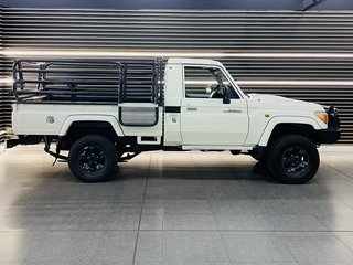 2016 Toyota Land Cruiser LAND CRUISER 79 4.0P P/U S/C - photo 1