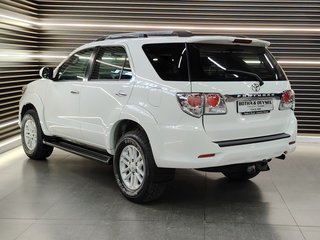 2014 Toyota Fortuner 2.5D-4D RB - photo 3