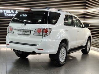 2014 Toyota Fortuner 2.5D-4D RB - photo 6