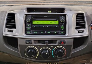 2014 Toyota Fortuner 2.5D-4D RB - photo 2