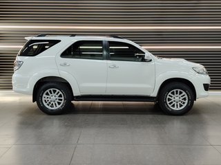 2014 Toyota Fortuner 2.5D-4D RB - photo 10