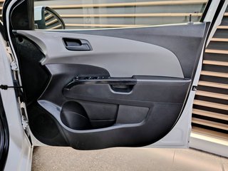 2013 Chevrolet Sonic 1.4 LS 5DR - photo 7