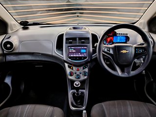 2013 Chevrolet Sonic 1.4 LS 5DR - photo 9