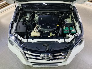 2017 Toyota Fortuner 2.8GD-6 R/B A/T - photo 5
