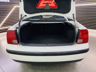 2001 Volkswagen Passat 1.8 T - photo 9