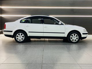 2001 Volkswagen Passat 1.8 T - photo 1