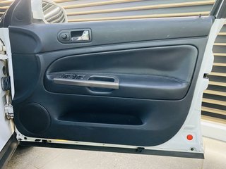 2001 Volkswagen Passat 1.8 T - photo 2