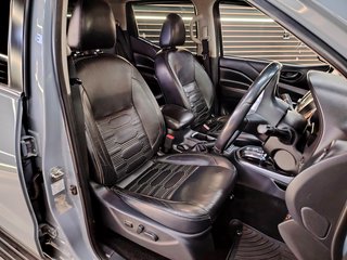 2022 Nissan Navara 2.5DDTI PRO-2X A/T D/C P/U - photo 18