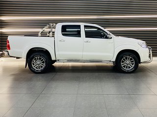 2012 Toyota Hilux 4.0 V6 HERITAGE R/B A/T P/U D/C - photo 1