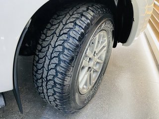 2012 Toyota Hilux 4.0 V6 HERITAGE R/B A/T P/U D/C - photo 5