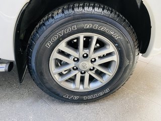 2012 Toyota Hilux 4.0 V6 HERITAGE R/B A/T P/U D/C - photo 4