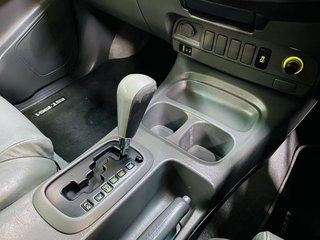 2012 Toyota Hilux 4.0 V6 HERITAGE R/B A/T P/U D/C - photo 9