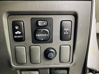 2012 Toyota Hilux 4.0 V6 HERITAGE R/B A/T P/U D/C - photo 12