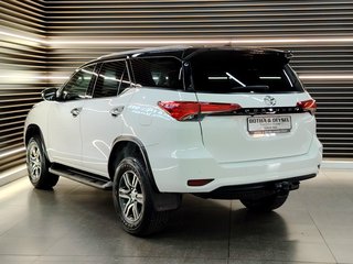 2019 Toyota Fortuner 2.4GD-6 R/B A/T - photo 4