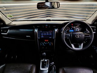2019 Toyota Fortuner 2.4GD-6 R/B A/T - photo 11