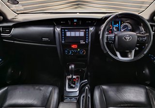 2022 Toyota Fortuner 2.4GD-6 R/B A/T - photo 11