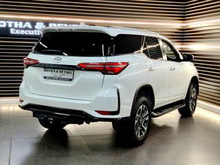 2023 Toyota Fortuner 2.4GD-6 R/B A/T - photo 7