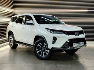 2023 Toyota Fortuner 2.4GD-6 R/B A/T - photo 18