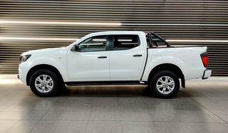 2023 Nissan Navara 2.5DDTI SE PLUS A/T D/C P/U - photo 2