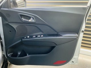 2022 Mahindra XUV300 1.2T (W8) - photo 4