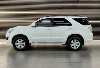2012 Toyota Fortuner 3.0D-4D HERITAGE R/B - photo 2
