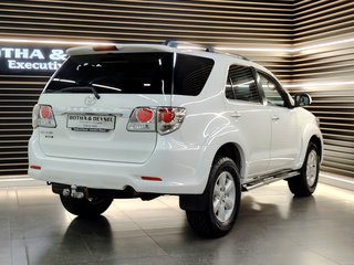2012 Toyota Fortuner 3.0D-4D HERITAGE R/B - photo 6