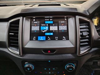 2017 Ford Everest 2.2 TDCi XLT A/T - photo 2