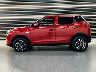 2023 Mahindra XUV300 1.2T SE (W4) - photo 6