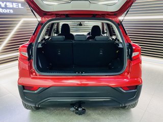 2023 Mahindra XUV300 1.2T SE (W4) - photo 9