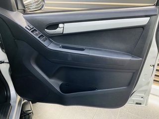 2018 Isuzu KB 300 D-TEQ LX A/T P/U D/C - photo 4