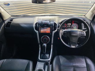 2018 Isuzu KB 300 D-TEQ LX A/T P/U D/C - photo 8