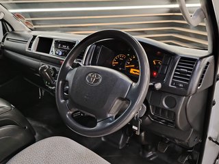 2018 Toyota Quantum 2.7 14 SEAT - photo 10