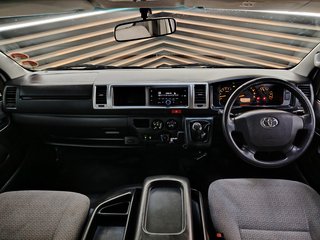 2018 Toyota Quantum 2.7 14 SEAT - photo 2