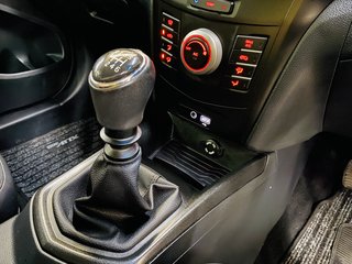 2023 Mahindra XUV300 1.2T (W6) - photo 9