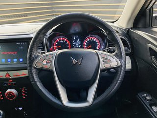 2023 Mahindra XUV300 1.2T (W6) - photo 11