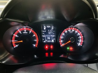 2023 Mahindra XUV300 1.2T (W6) - photo 14