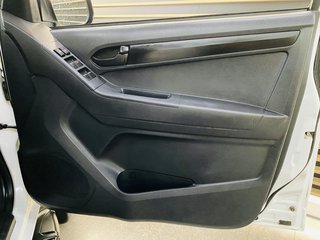 2022 Isuzu D-Max 250 HO HI-RIDE D/C P/U - photo 2