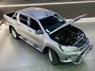 2017 Toyota Hilux 4.0 V6 RAIDER 4X4 A/T P/U D/C - photo 4