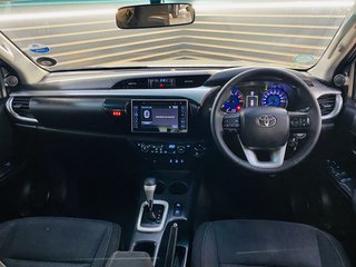 2017 Toyota Hilux 4.0 V6 RAIDER 4X4 A/T P/U D/C - photo 5