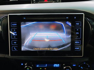 2017 Toyota Hilux 4.0 V6 RAIDER 4X4 A/T P/U D/C - photo 9