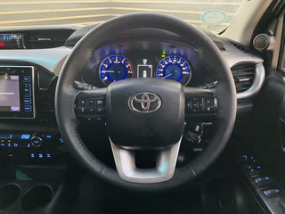 2017 Toyota Hilux 4.0 V6 RAIDER 4X4 A/T P/U D/C - photo 6