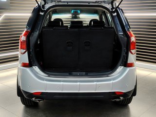 2021 Mahindra Xuv 500 2.2D MHAWK A/T (W8) 7 SEAT - photo 6