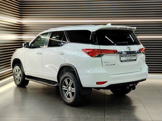 2017 Toyota Fortuner 2.4GD-6 R/B A/T - photo 3