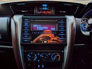 2017 Toyota Fortuner 2.4GD-6 R/B A/T - photo 2