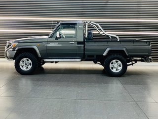 2011 Toyota Land Cruiser LAND CRUISER 79 4.0P 60TH ED P/U S/C - photo 6