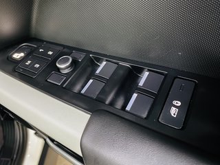 2020 Land Rover Defender 110 D240 - photo 9