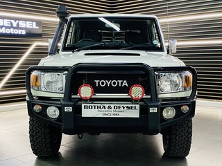 2022 Toyota Land Cruiser LAND CRUISER 79 4.5D 70TH ED P/U D/C - photo 2